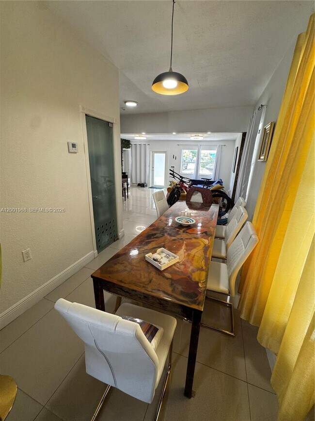 Building Photo - 3175 NW 27th St