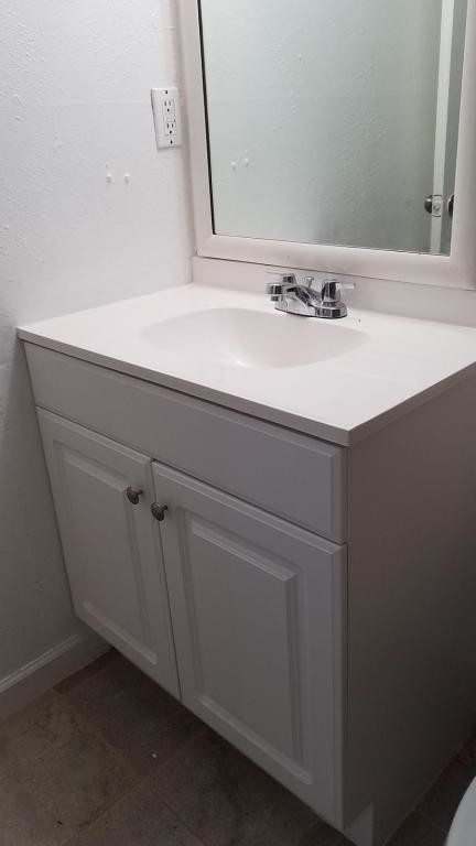 Building Photo - 3635 Bolivar Dr.