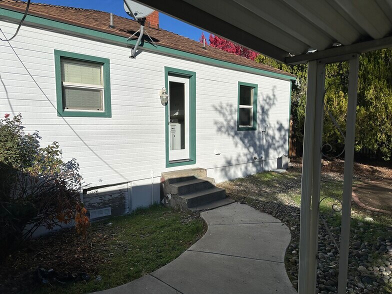 Building Photo - 920 Vine St