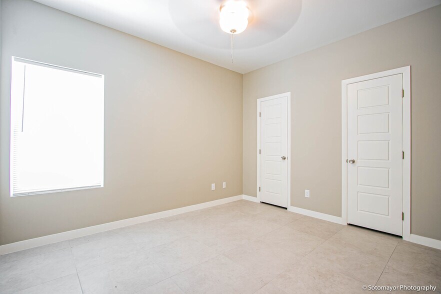 Building Photo - 3424 Golden Nugget