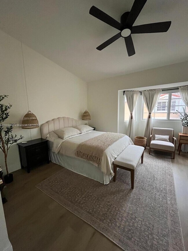 Building Photo - 14305 SW 57th Ln