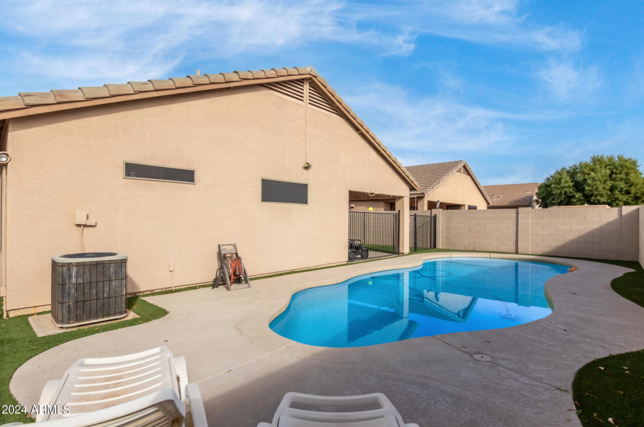 Building Photo - 10843 E Catalina Ave