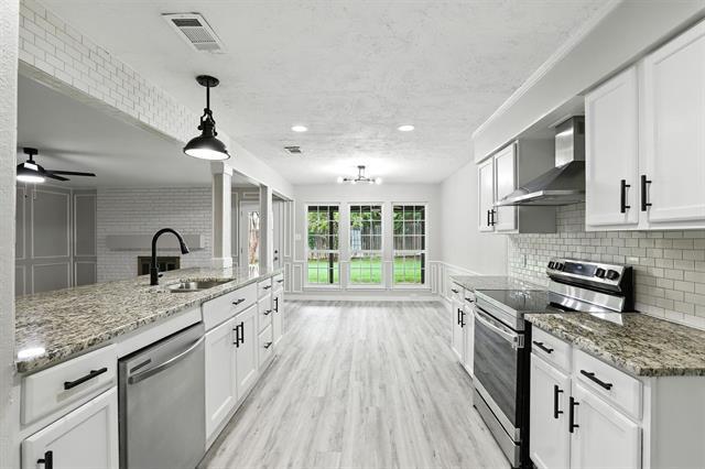 Building Photo - 2946 Ridgewood Dr