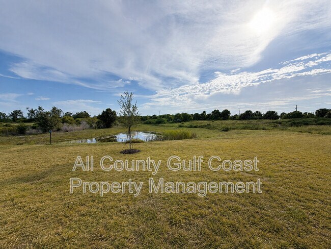 Building Photo - 168 Shady Edge Lp