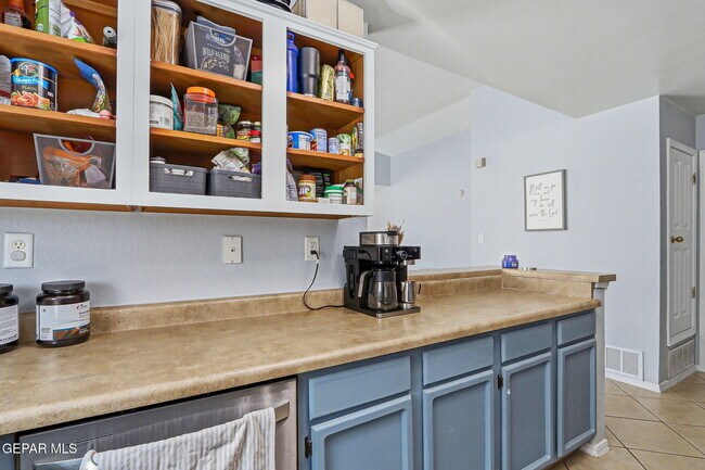 Building Photo - 14181 Tierra Halcon Dr