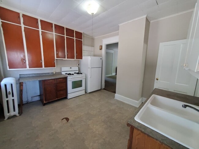 Building Photo - 1418 12th Ave
