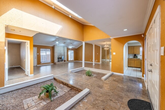 Building Photo - 6030 Gallant Forest Dr