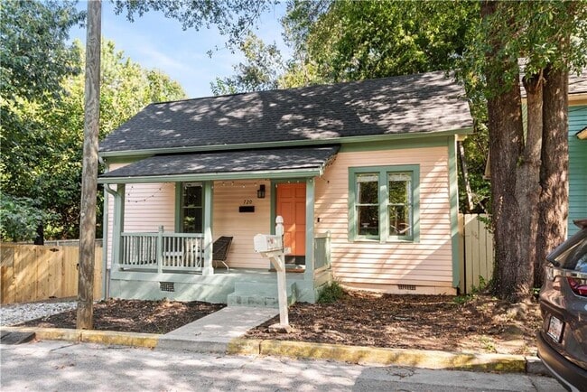 Building Photo - 720 Mollie St SE