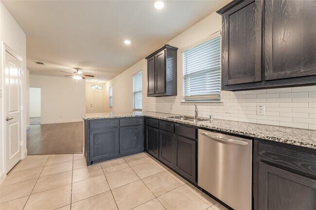 Building Photo - 7105 Wildflower Wy