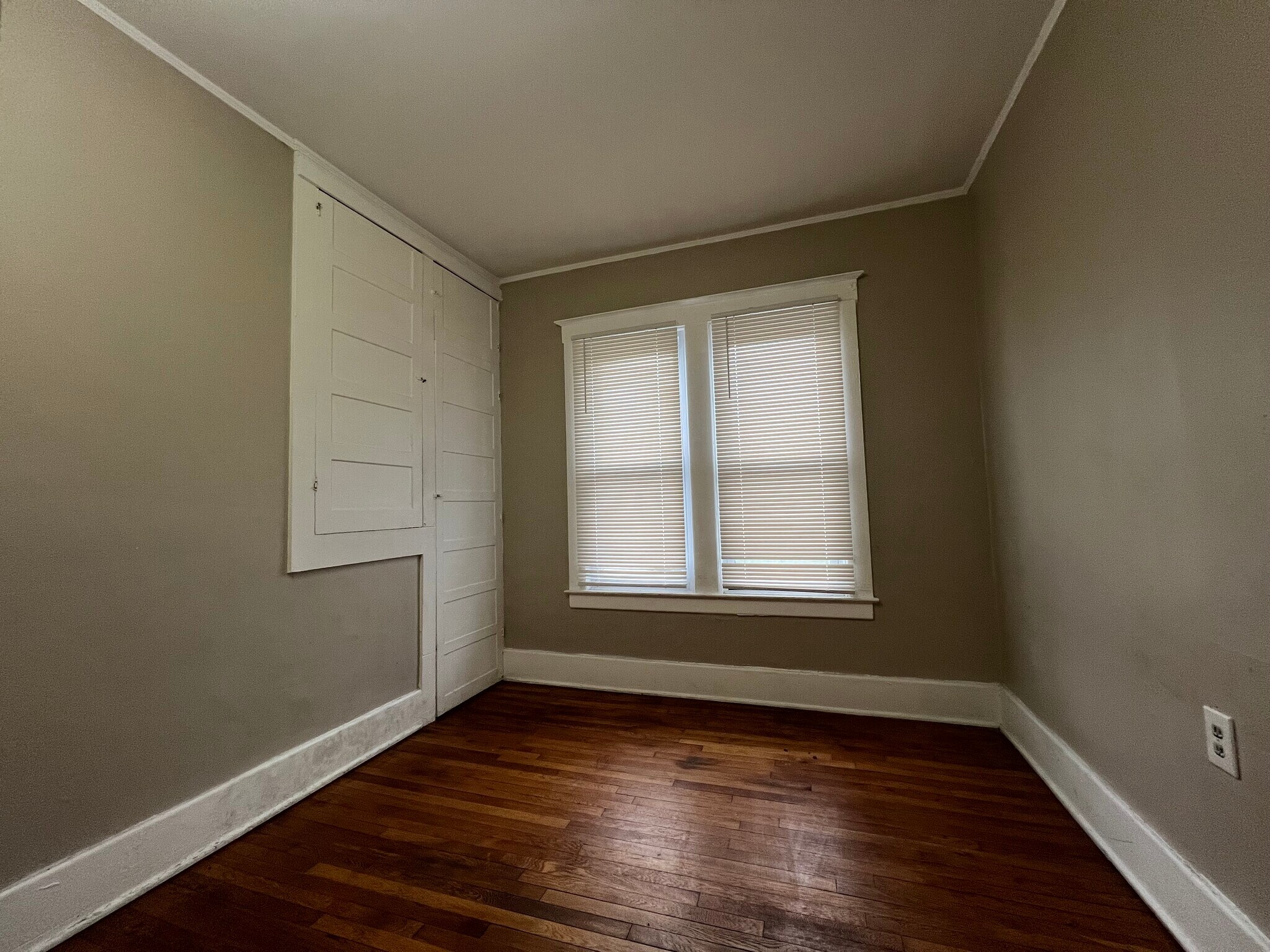 Building Photo - 1943 W Bethune St