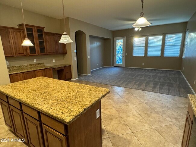 Building Photo - 7206 N 88th Ln