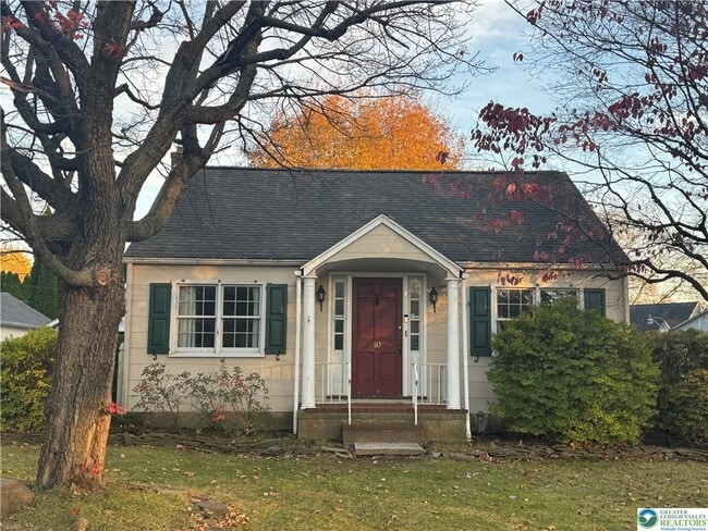 Primary Photo - 10 Henry Ave