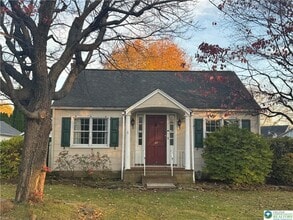 Building Photo - 10 Henry Ave