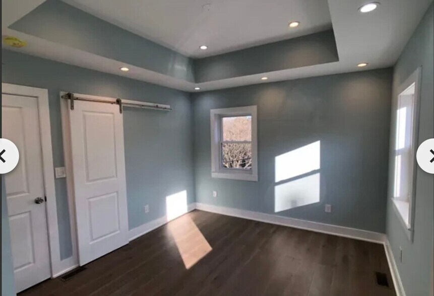 Building Photo - 3984 Blaine St NE