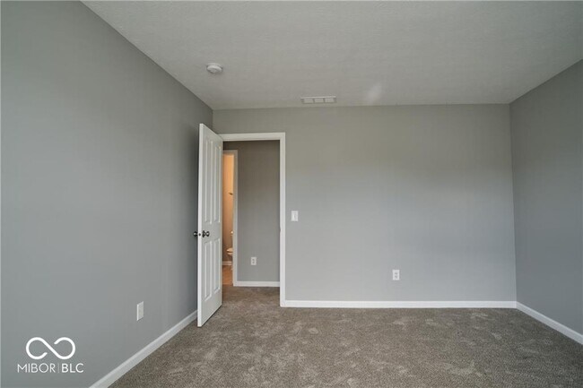 Building Photo - 13912 Luxor Chase