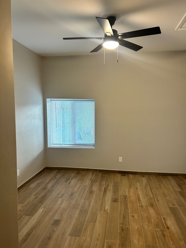 Building Photo - 382 W Quarry St