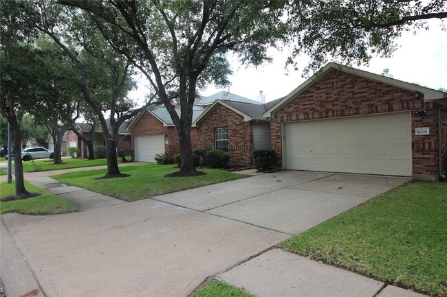 Building Photo - 16531 Sperry Gardens Dr