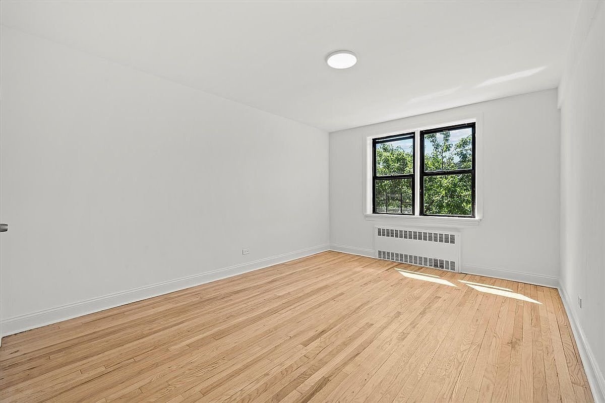 Building Photo - 3260 Netherland Ave