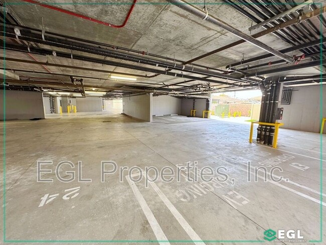 Building Photo - 10505 Hawthorne Blvd