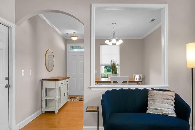 Building Photo - 1519 Thoroughbred Blvd