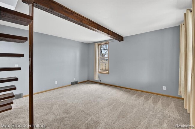 Building Photo - 9024 Mandon Rd