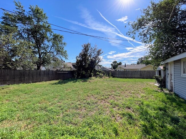 Building Photo - 2 Bed In Great Location