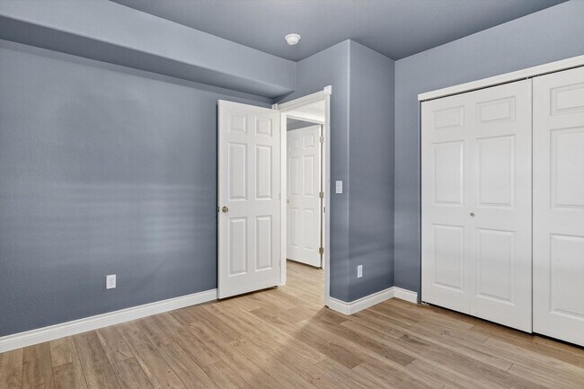 Building Photo - Stunning 5-BD 4-BA Outlook Home with Flatirons Views & Finished Basement