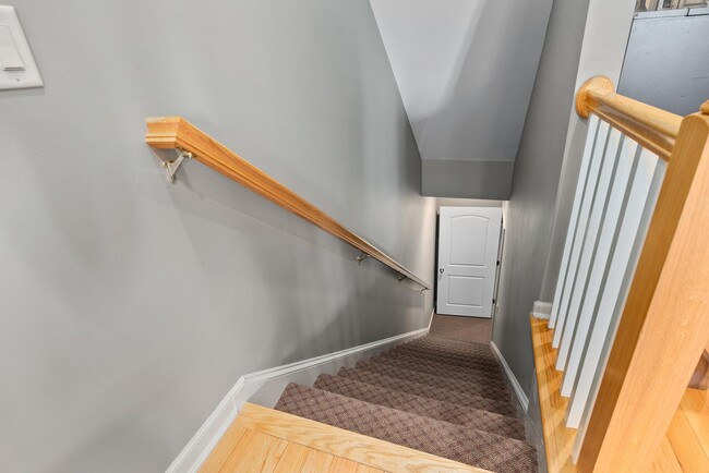 Building Photo - 3369 Preston Shore Dr