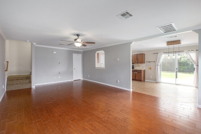 Building Photo - 213 Woodley Rd