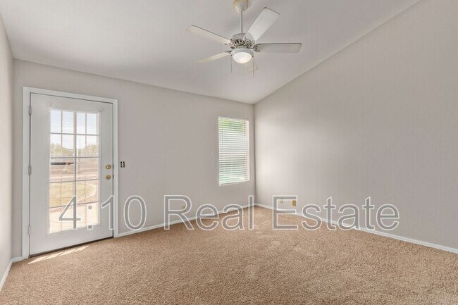Building Photo - 2381 W Redwood Dr