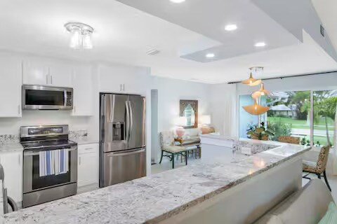 Building Photo - 2473 N W Everglades Blvd