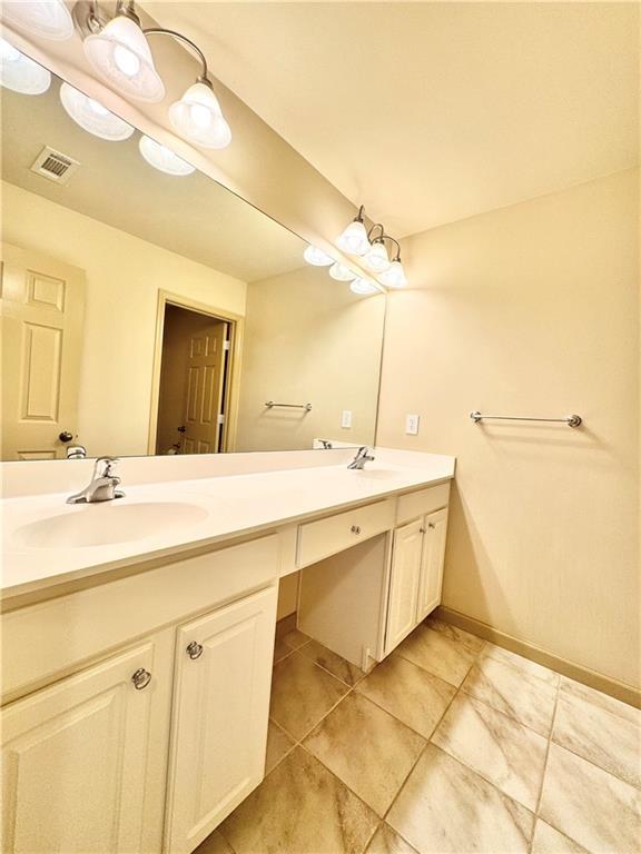 Building Photo - 2727 Staunton Dr