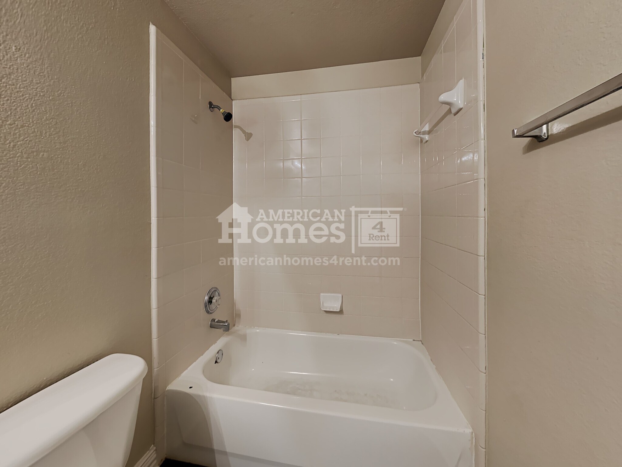 Building Photo - 350 Mesquite Hill Dr