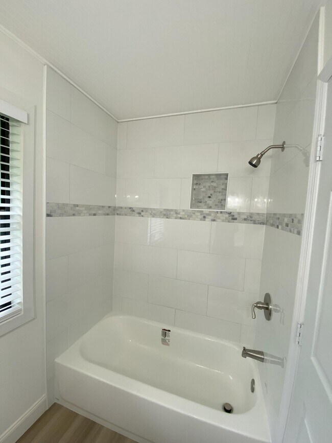 Building Photo - 17389 63rd Rd N