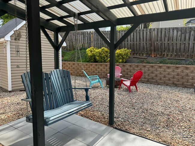 Building Photo - Four Bedroom Home in Curtis Pond