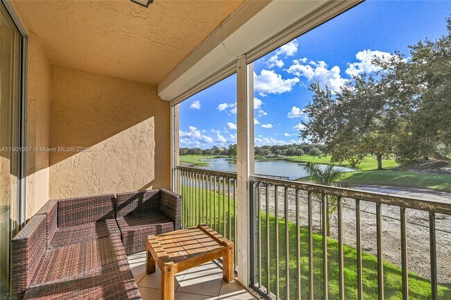 Building Photo - 3001 W Rolling Hills Cir