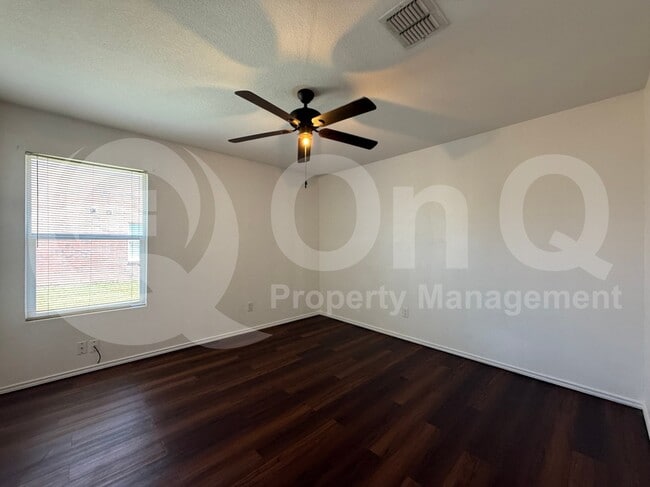 Building Photo - 8956 Preakness Cir