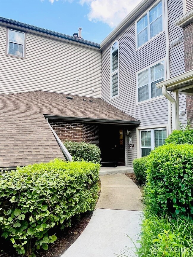 Building Photo - 4183 Bayberry Ct