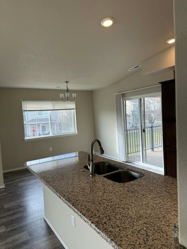 Building Photo - 1745 Flintshire St