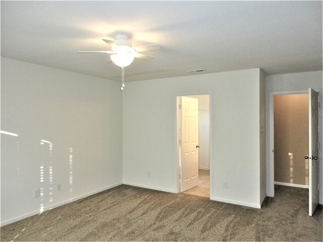 Building Photo - 15449 Harmon Pl