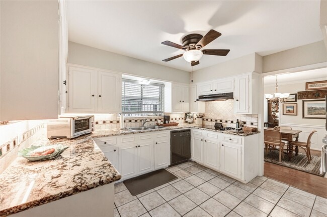 Building Photo - 2602 Briarbrook Dr