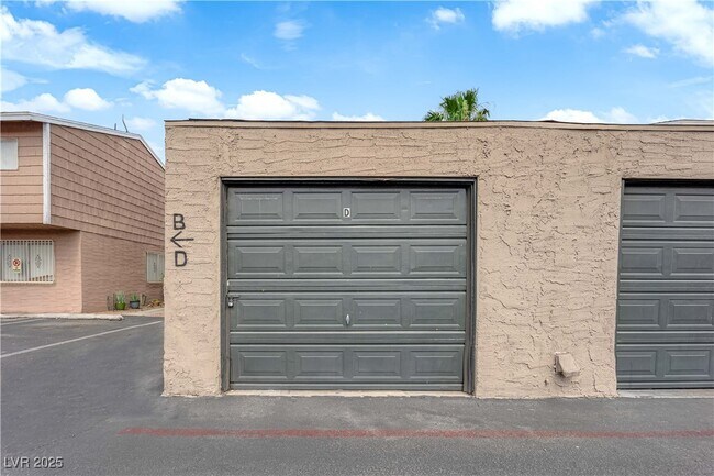 Building Photo - 5158 Greene Ln