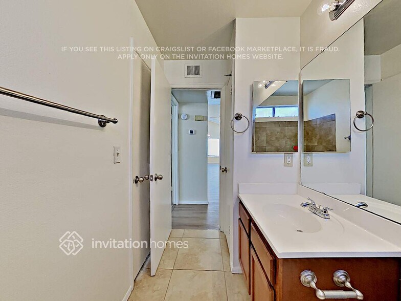 Building Photo - 19625 N 9th St