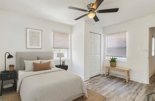 Building Photo - 1913 W Lemon St