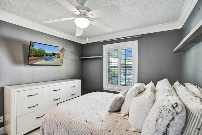 Building Photo - 4142 NW 58th Dr