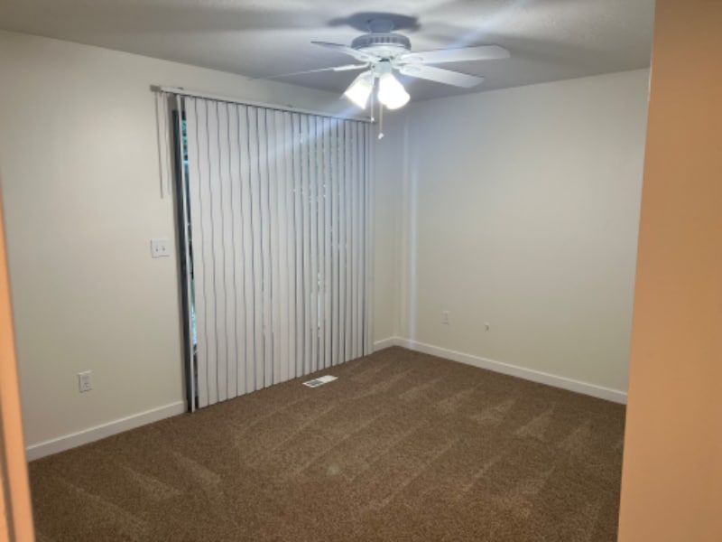 Building Photo - 111 Center St