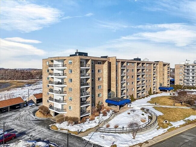 Building Photo - 64 Broad Reach