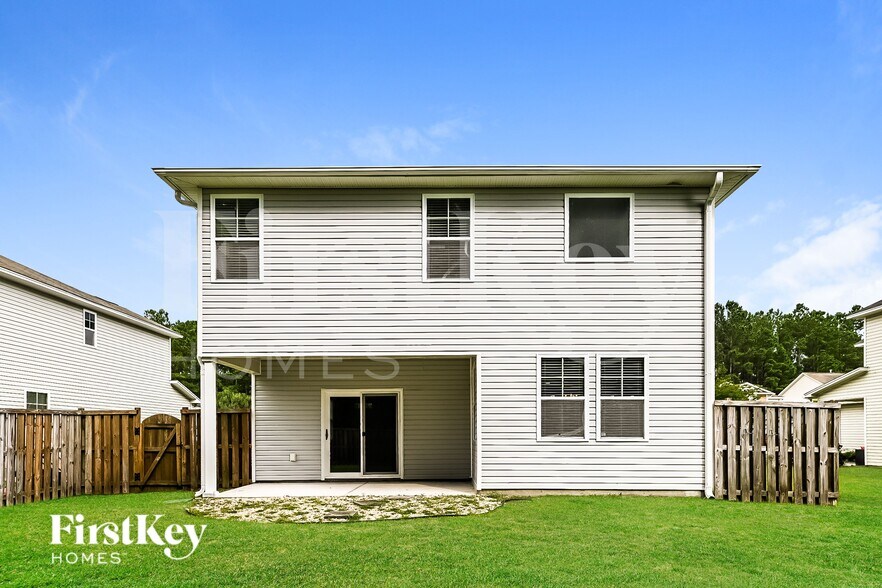 Building Photo - 372 Sanctuary Park Dr