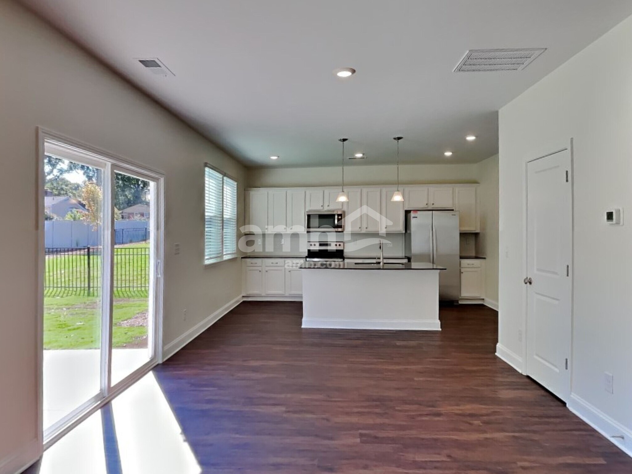 Building Photo - 564 Rivermist Dr