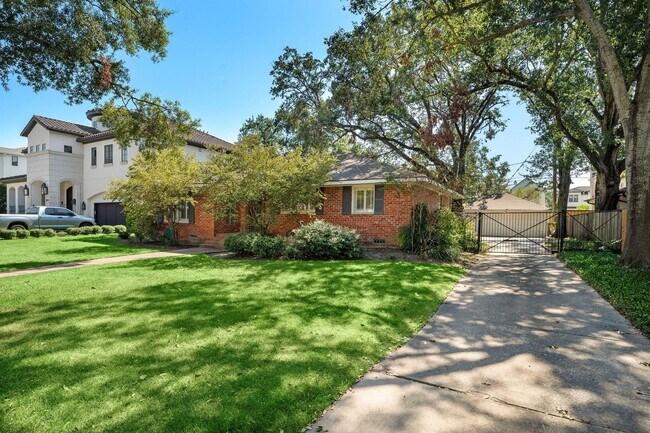 Building Photo - 3115 Glen Haven Blvd